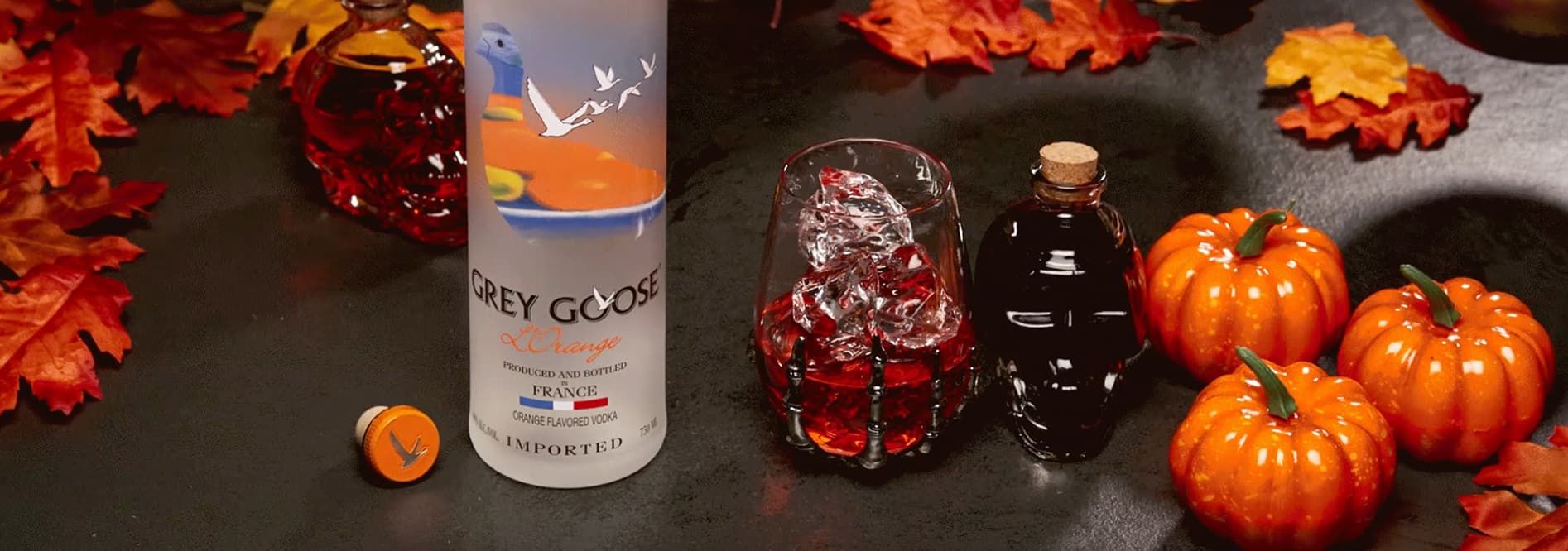 Spooky Sipping: Easy Vodka Drinks for Halloween