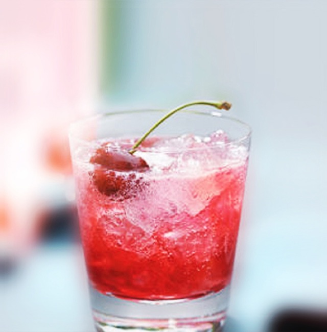 Cherry Noir Limeade Cocktail Recipe GREY GOOSE