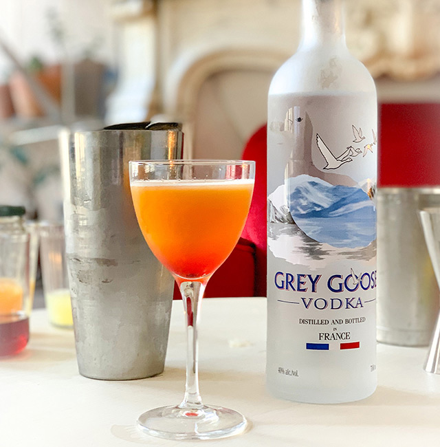 kinakål pelleten fiktiv Punch On Lock Cocktail Recipe | GREY GOOSE