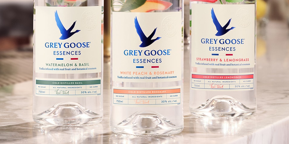 How many calories and carbohydrates are in GREY GOOSE<sup>®</sup> Essences?