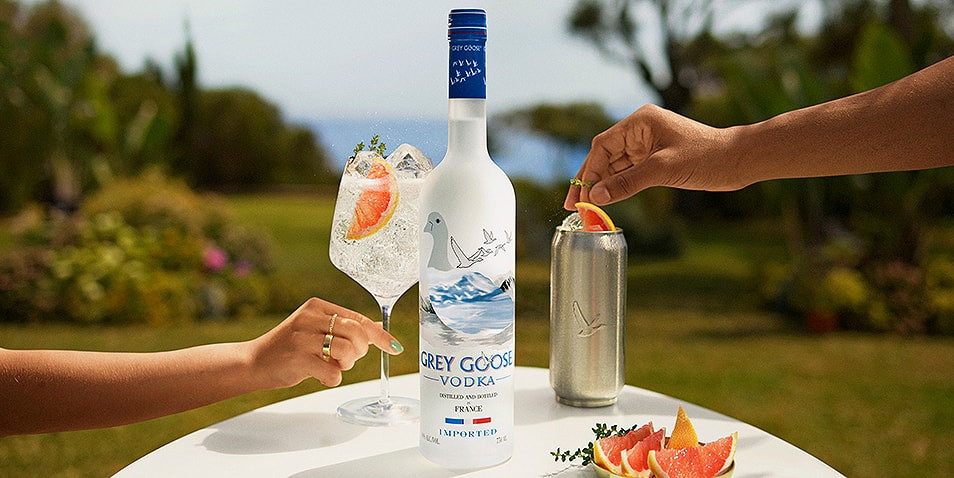 Grey Goose Vodka - 33.81 fl oz bottle