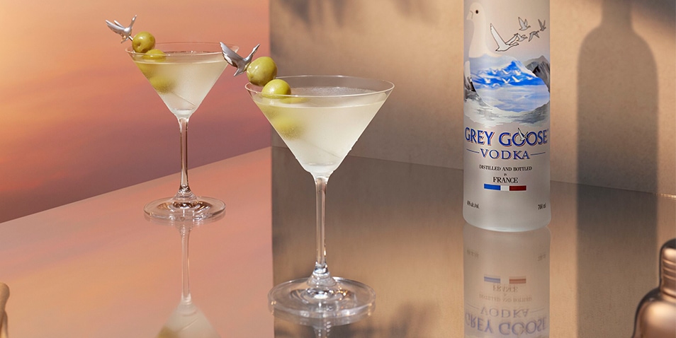 What is a dirty martini cocktail?